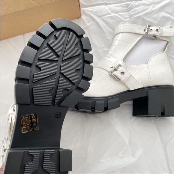 Nasty Gal Croc Embossed Cut Out Ankle Boots - Picture 7 of 7